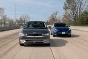 Hyundai Ioniq 5 против Tesla Model Y: Сравнение, Тест-драйв, сегодня, 2024