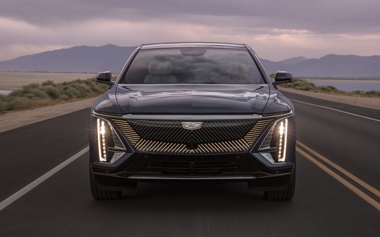 электрический кроссовер Cadillac Lyriq