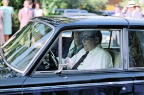 Водительские права Брежнева продали на аукционе «Литфонд»