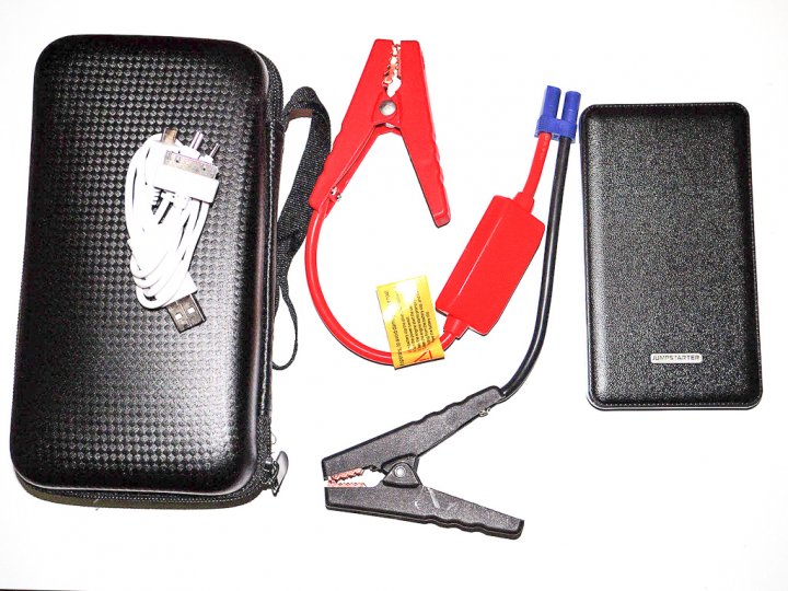 заказать Пусковое устройство зарядное USB Power Bank в кейсе 6200 mAh Jump Starter K1 черный