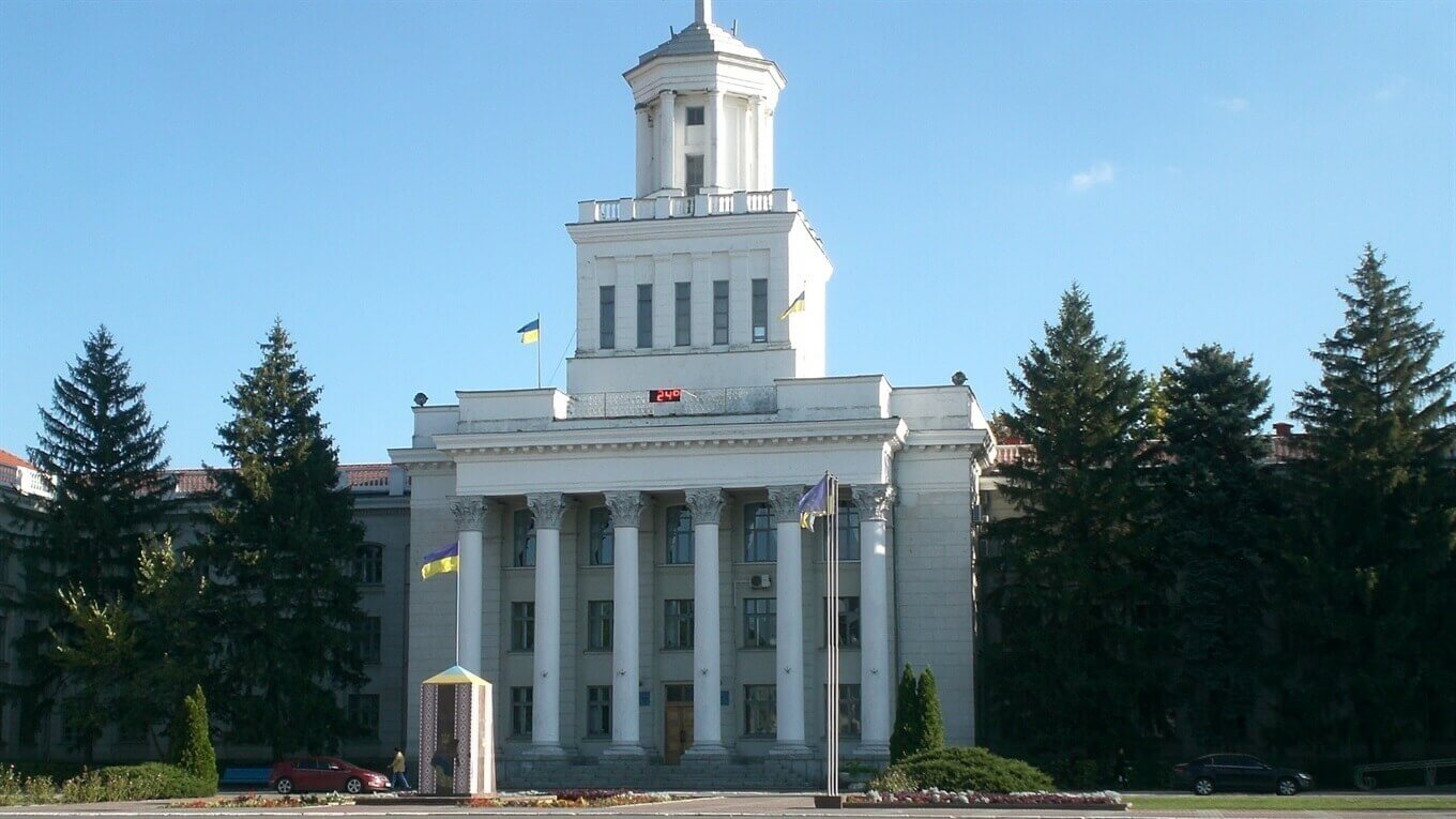 Нова каховка. Новая Каховка флаг. Здание правительства в новой Каховке. Администрация ДК Каховка. Каховка администрация.