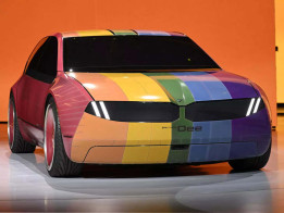 Автомобили BMW научились менять форму кузова и цвет, Автоновости, сегодня, 2024