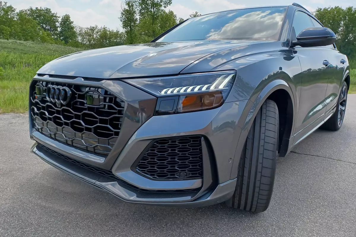 Audi RS Q8 2021 года