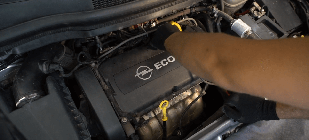 Замена масла в двигателе Opel Zafira